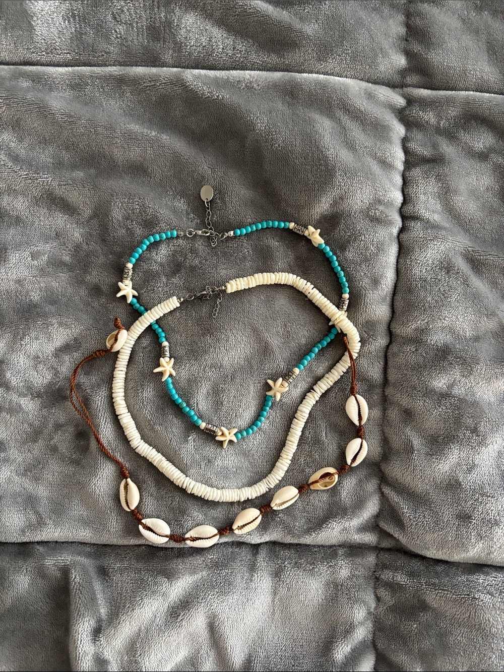 Ardene Turquoise & Cream Layered Shell Necklace Set - Picture 1 of 4